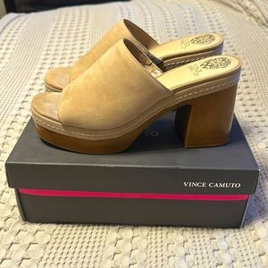Vince Camuto 9.5 wide